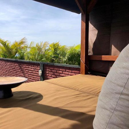 The Hidden Escapes Bingin- Sunset Rooftop Wood House With Ocean View & Private Kitchen 乌鲁瓦图 外观 照片
